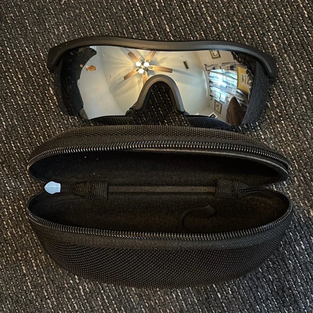 Smart Audio Sports Sunglassess w/ bluetooth